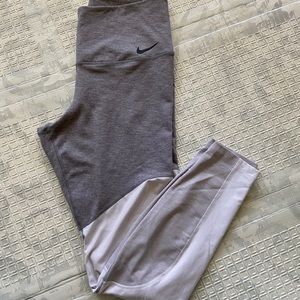 Grey Nike leggings